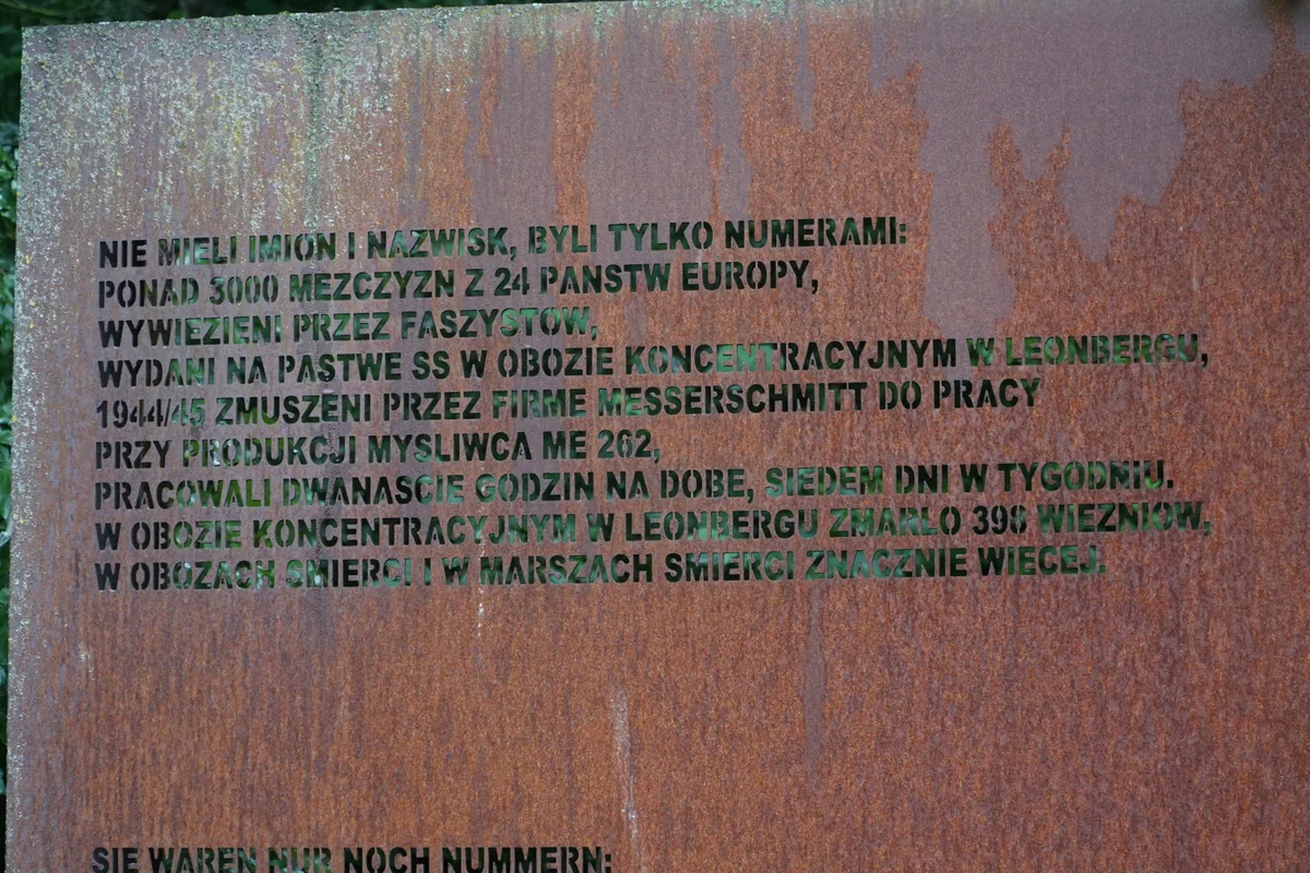 Miejsce pochówku: KZ-Gedenkstätte Leonberg (Alter Engelbergtunnel), Leonberg