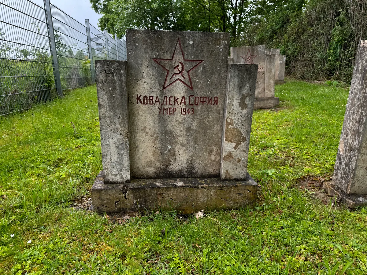 Unterrombach: nagrobek Zofii Kowalskiej, ujęcie z przodu.