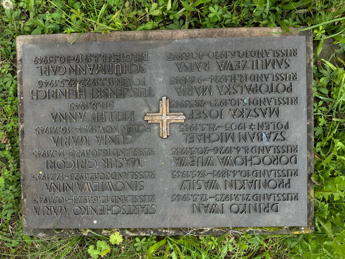 Grób: Szaban Michael (1905–1945), Tuszewski Heinrich (1922–1946) — Maulbronn, Enzkreis